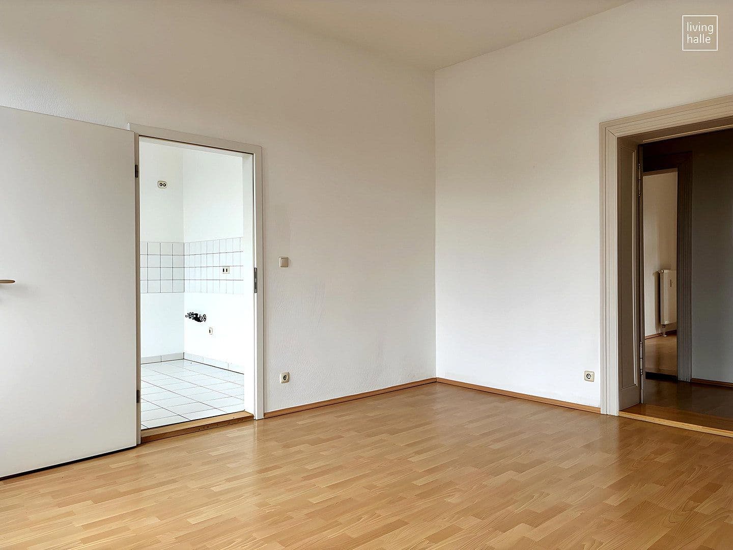 Prenájom bytu 3-izbový 70 m², Ernst-Kromayer-Straße 11, Halle, Sasko-Anhaltsko Prenájom bytu 3-izbový 70 m², Ernst-Kromayer-Straße 11, Halle, Sasko-Anhaltsko