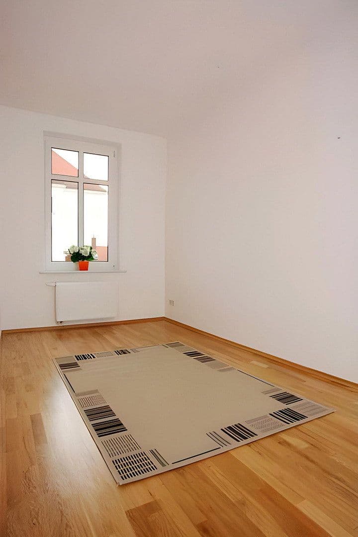 Prenájom bytu 3-izbový 75 m², Reginenstr. 18, Leipzig, Sasko Prenájom bytu 3-izbový 75 m², Reginenstr. 18, Leipzig, Sasko