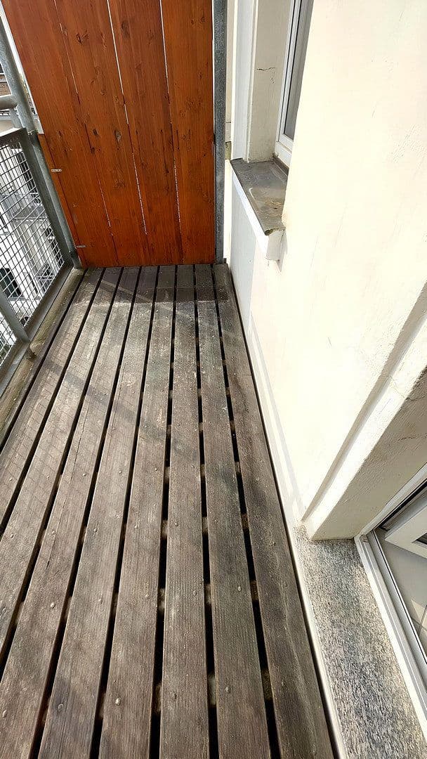 Prenájom bytu 3-izbový 75 m², Reginenstr. 18, Leipzig, Sasko Prenájom bytu 3-izbový 75 m², Reginenstr. 18, Leipzig, Sasko