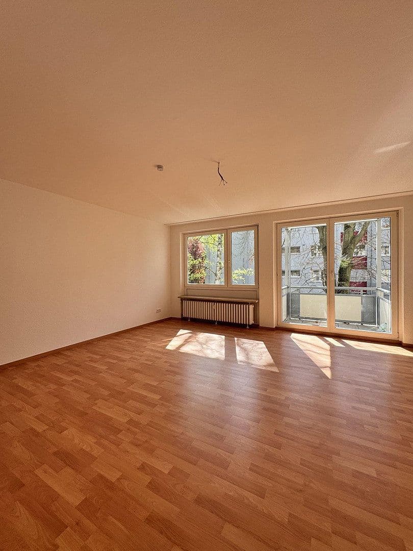 Prenájom bytu 3-izbový 82 m², Paracelsusstraße 7, Bonn, Severné Porýnie - Westfálsko Prenájom bytu 3-izbový 82 m², Paracelsusstraße 7, Bonn, Severné Porýnie - Westfálsko