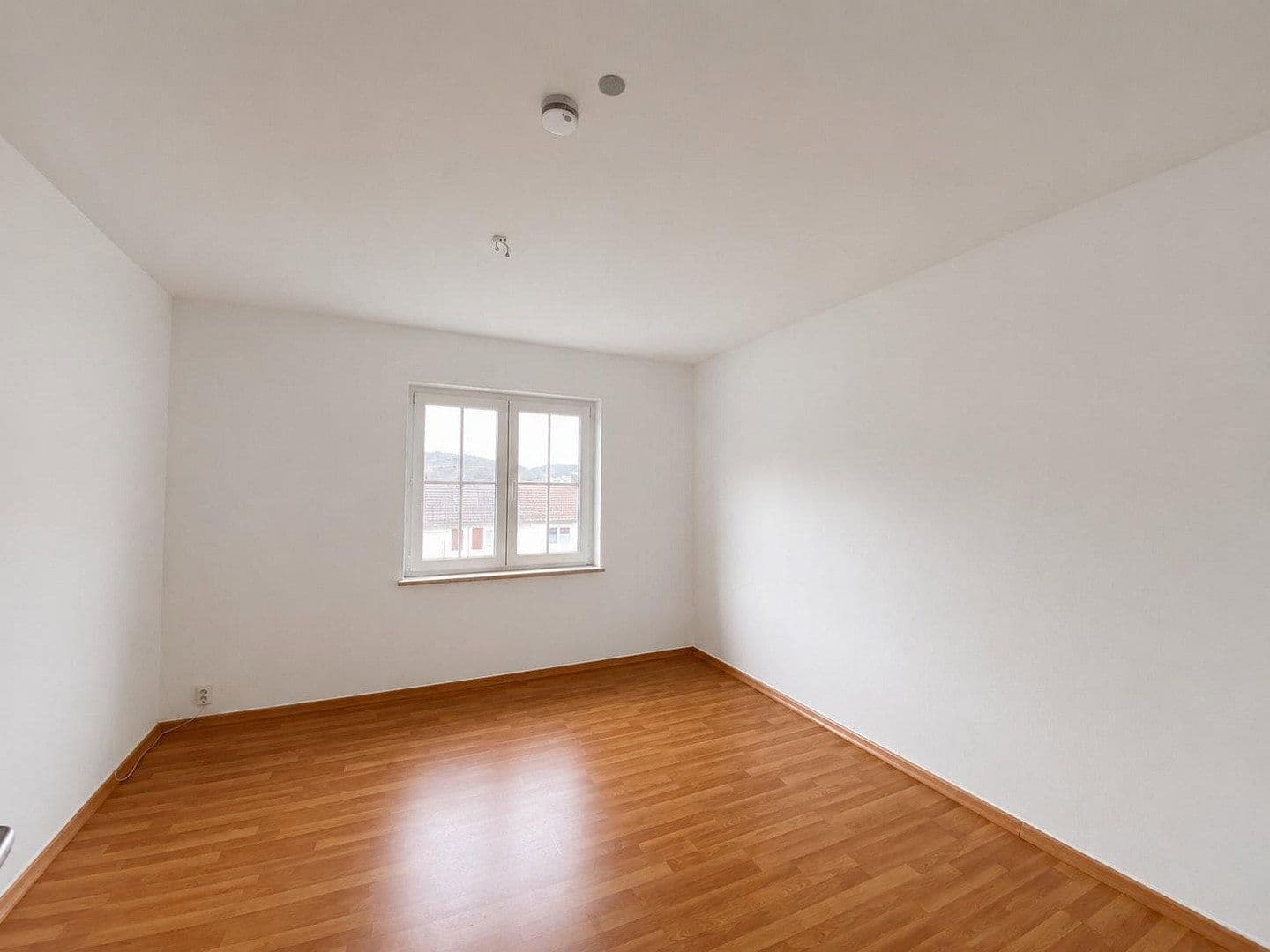 Prenájom bytu 4-izbový 78 m², Webertalstr. 21, Oberndorf am Neckar, Bádensko-Wurttembersko Prenájom bytu 4-izbový 78 m², Webertalstr. 21, Oberndorf am Neckar, Bádensko-Wurttembersko