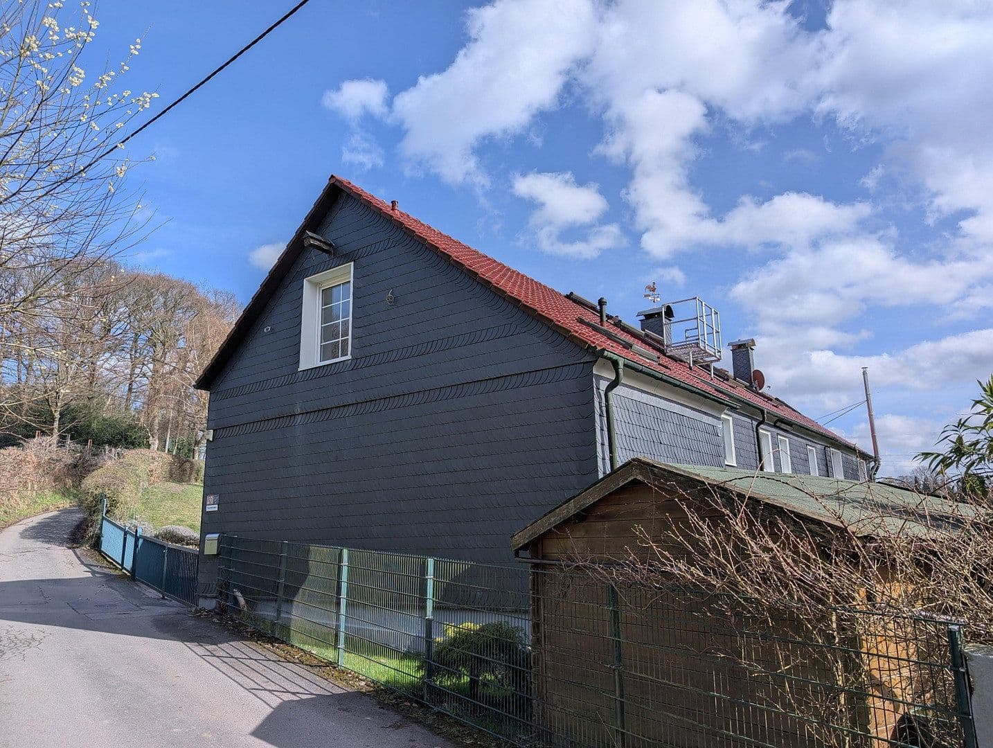 Prenájom bytu 2-izbový 120 m², Wuppertal, Severné Porýnie - Westfálsko Prenájom bytu 2-izbový 120 m², Wuppertal, Severné Porýnie - Westfálsko