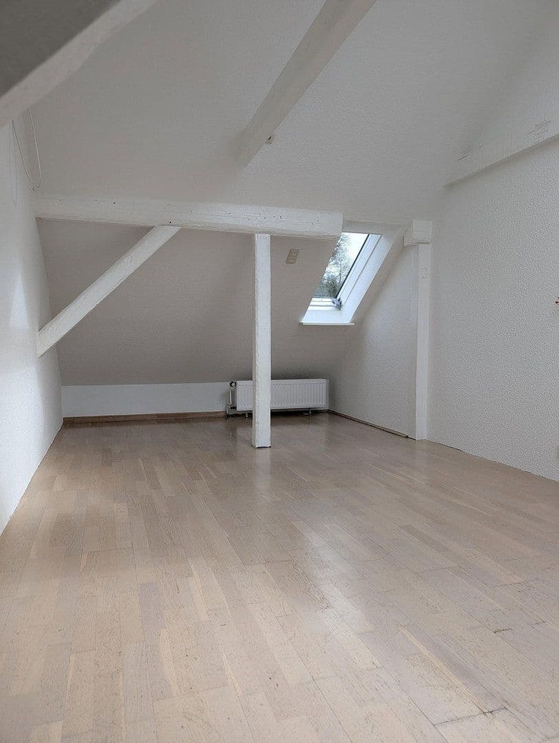 Prenájom bytu 2-izbový 120 m², Wuppertal, Severné Porýnie - Westfálsko Prenájom bytu 2-izbový 120 m², Wuppertal, Severné Porýnie - Westfálsko