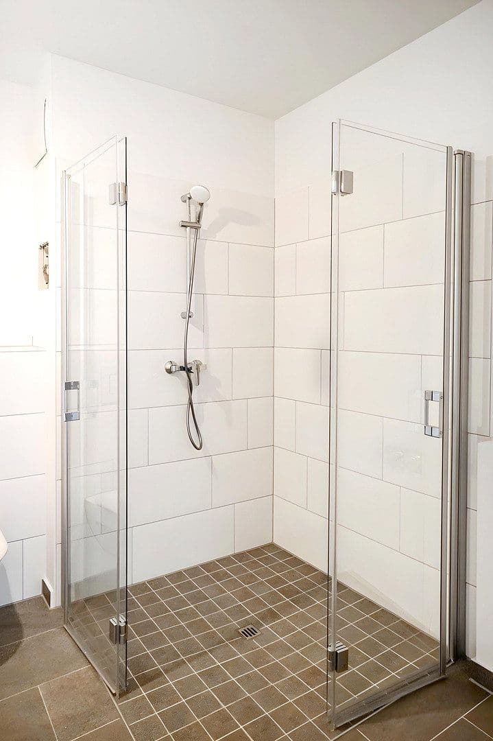 Prenájom bytu 3-izbový 82 m², Elsa-Neumann-Straße 45, Berlin, Berlín Prenájom bytu 3-izbový 82 m², Elsa-Neumann-Straße 45, Berlin, Berlín