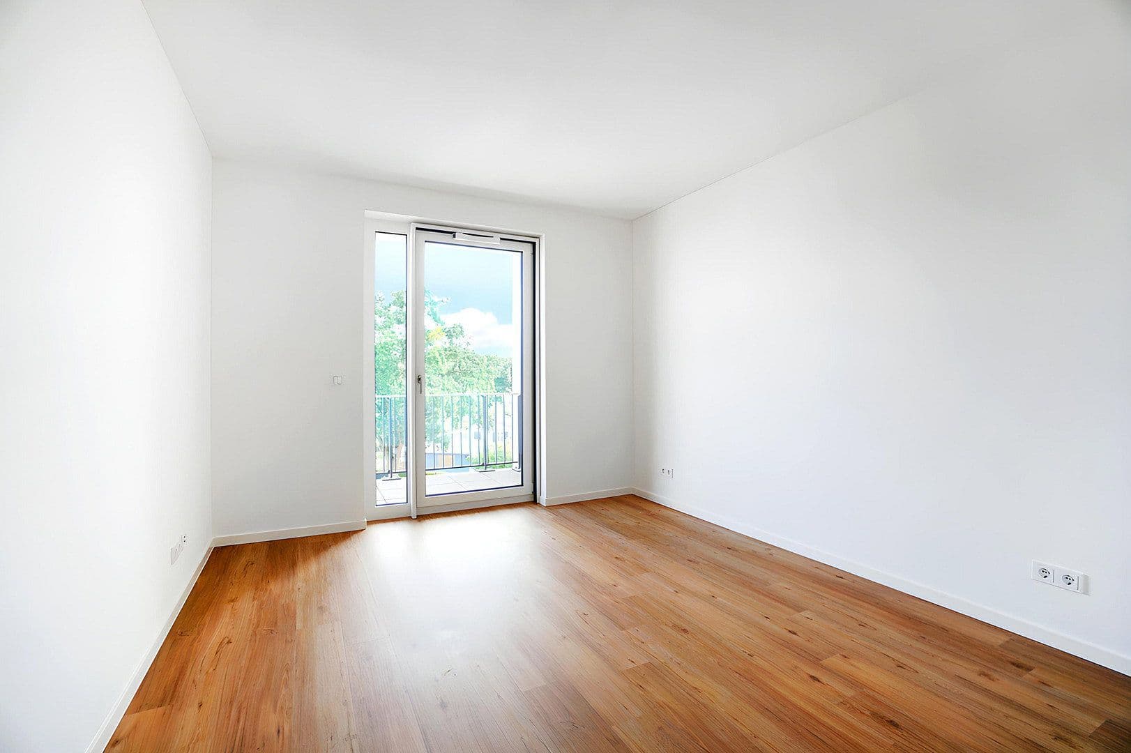 Prenájom bytu 3-izbový 82 m², Elsa-Neumann-Straße 45, Berlin, Berlín Prenájom bytu 3-izbový 82 m², Elsa-Neumann-Straße 45, Berlin, Berlín