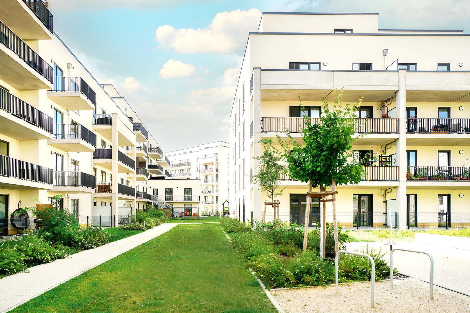 Prenájom bytu 3-izbový 82 m², Elsa-Neumann-Straße 45, Berlin, Berlín Prenájom bytu 3-izbový 82 m², Elsa-Neumann-Straße 45, Berlin, Berlín
