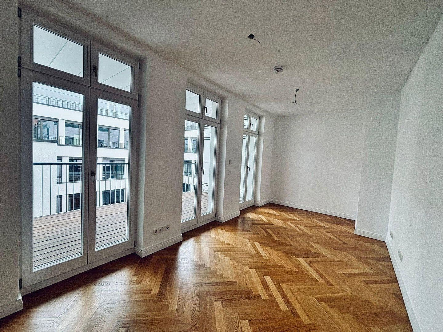 Predaj bytu 5-izbový 229 m², Berlin, Berlín Predaj bytu 5-izbový 229 m², Berlin, Berlín