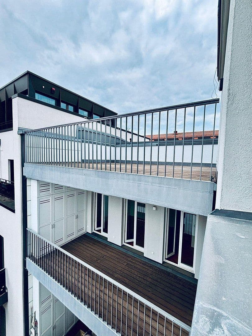 Predaj bytu 5-izbový 229 m², Berlin, Berlín Predaj bytu 5-izbový 229 m², Berlin, Berlín