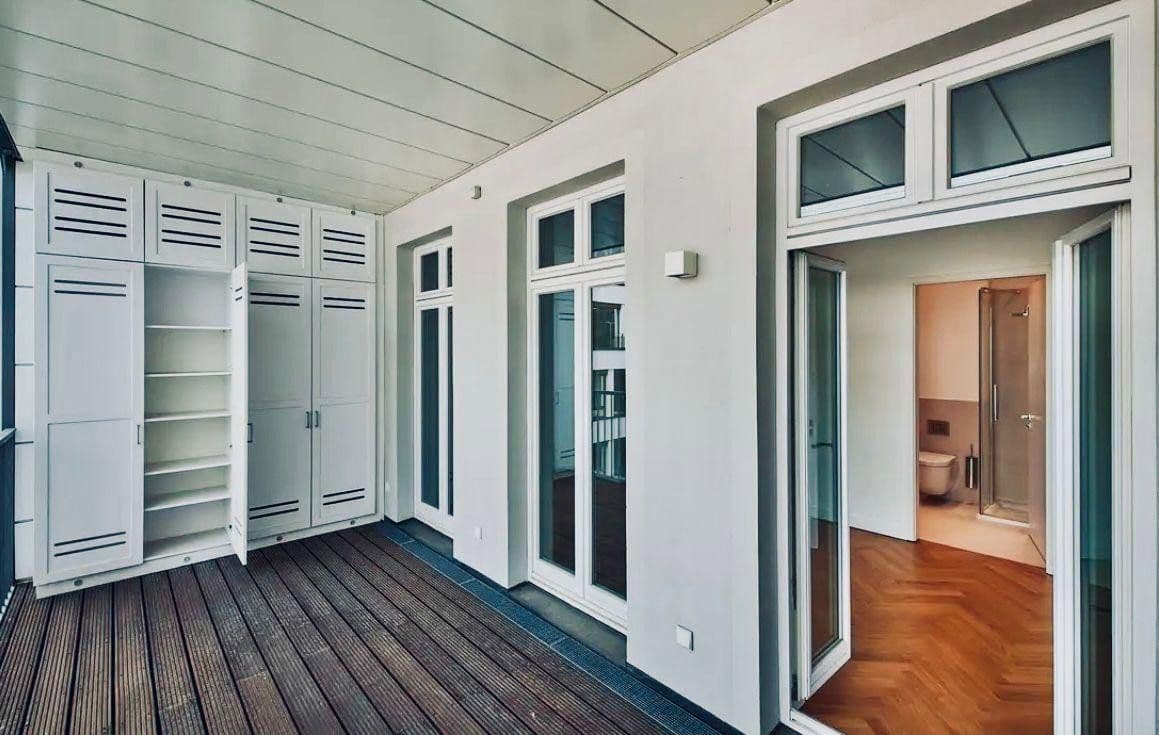 Predaj bytu 5-izbový 229 m², Berlin, Berlín Predaj bytu 5-izbový 229 m², Berlin, Berlín