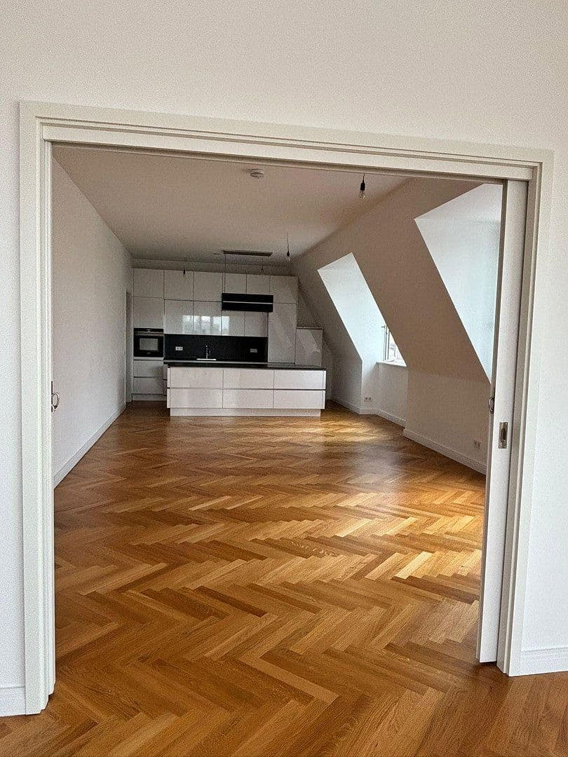 Predaj bytu 5-izbový 229 m², Berlin, Berlín Predaj bytu 5-izbový 229 m², Berlin, Berlín