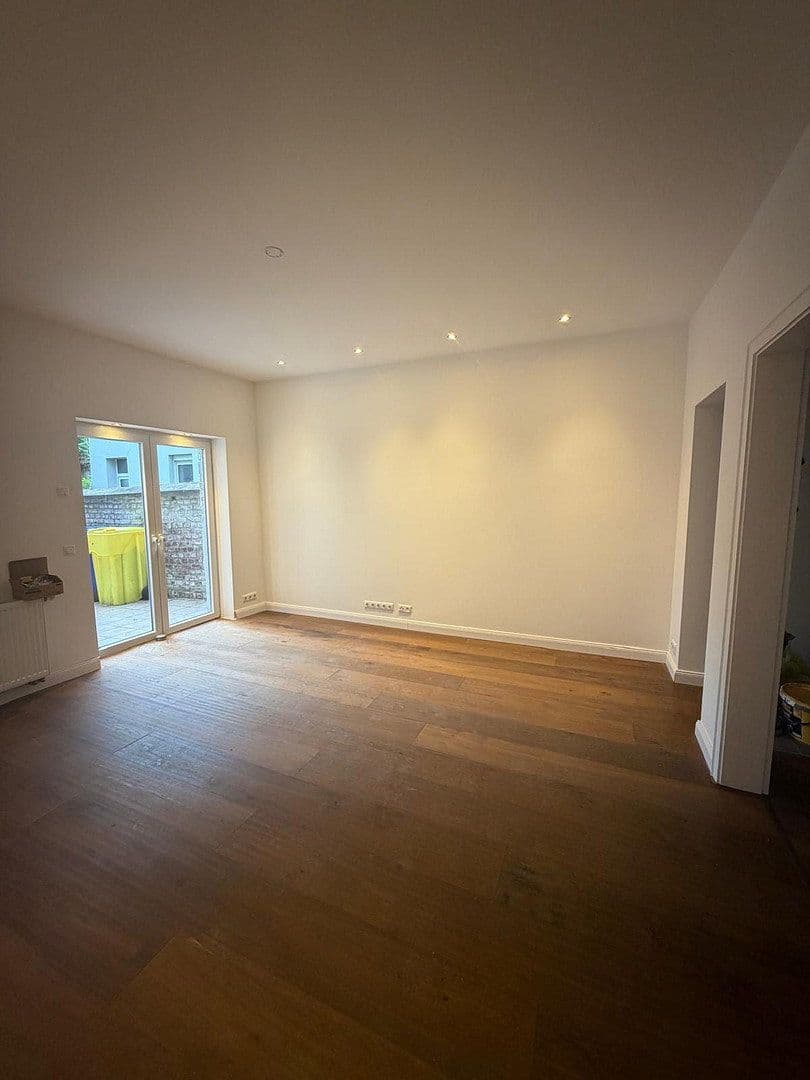Predaj domu 220 m², pozemek 198 m², Theodor-Frings-Allee 7, Viersen, Severné Porýnie - Westfálsko Predaj domu 220 m², pozemek 198 m², Theodor-Frings-Allee 7, Viersen, Severné Porýnie - Westfálsko