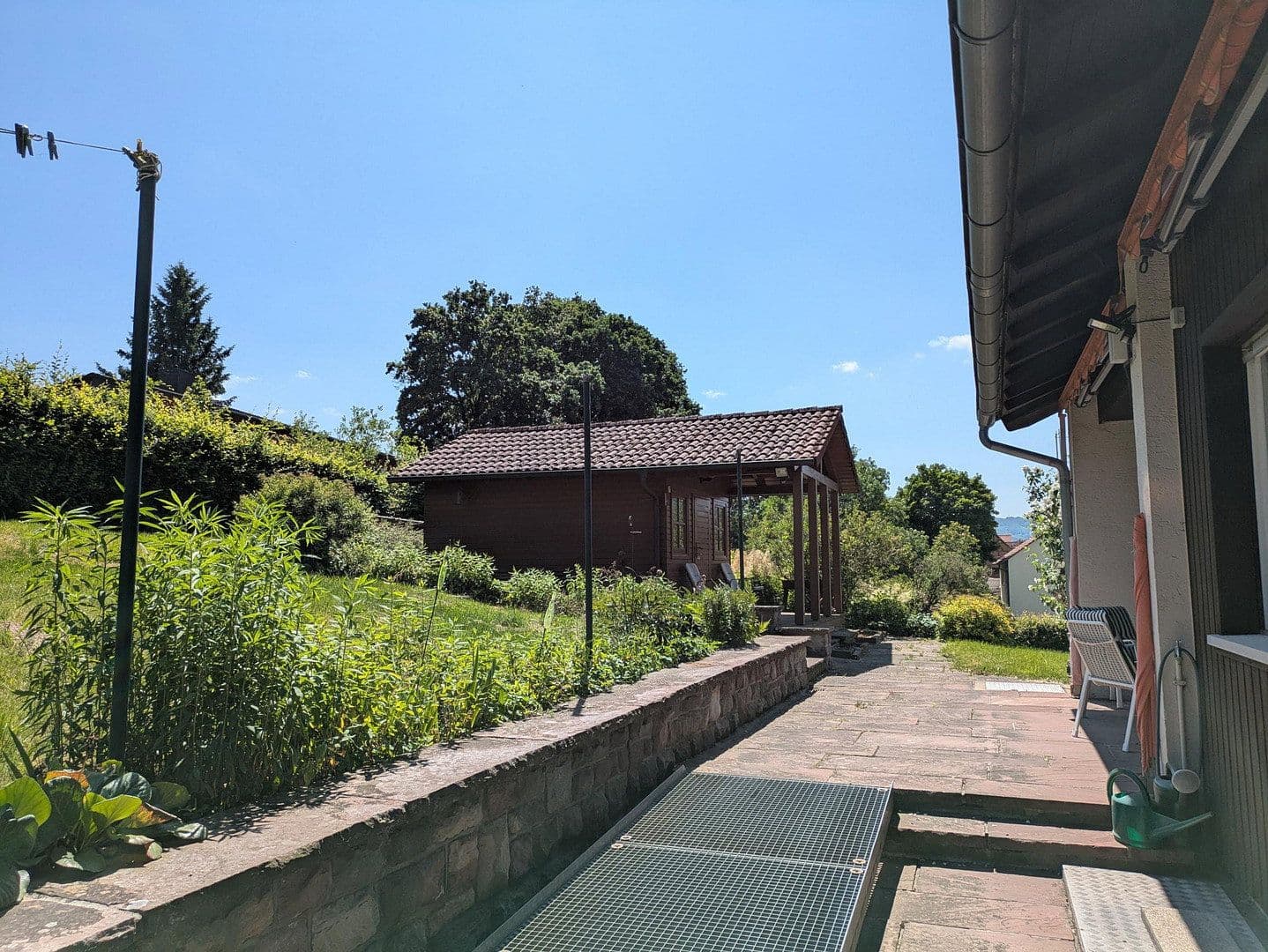 Predaj domu 160 m², pozemek 1.139 m², Hilders, Hesensko Predaj domu 160 m², pozemek 1.139 m², Hilders, Hesensko