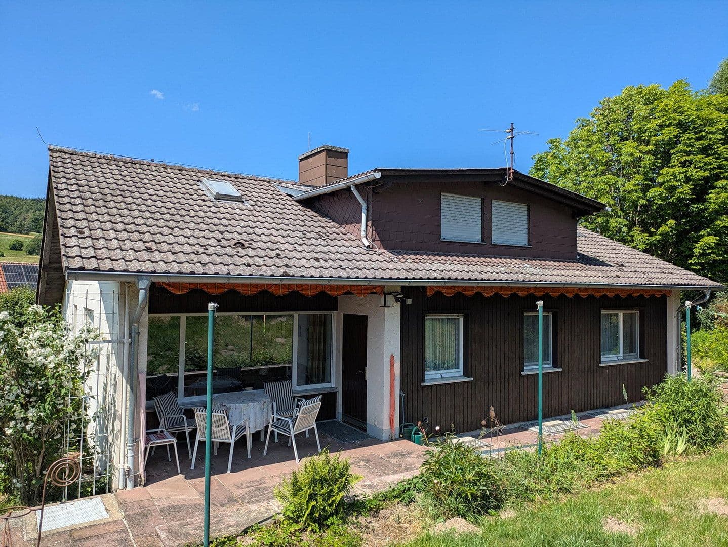 Predaj domu 160 m², pozemek 1.139 m², Hilders, Hesensko Predaj domu 160 m², pozemek 1.139 m², Hilders, Hesensko