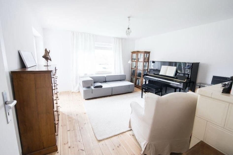 Predaj domu 170 m², pozemek 933 m², Wörthsee, Bavorsko Predaj domu 170 m², pozemek 933 m², Wörthsee, Bavorsko