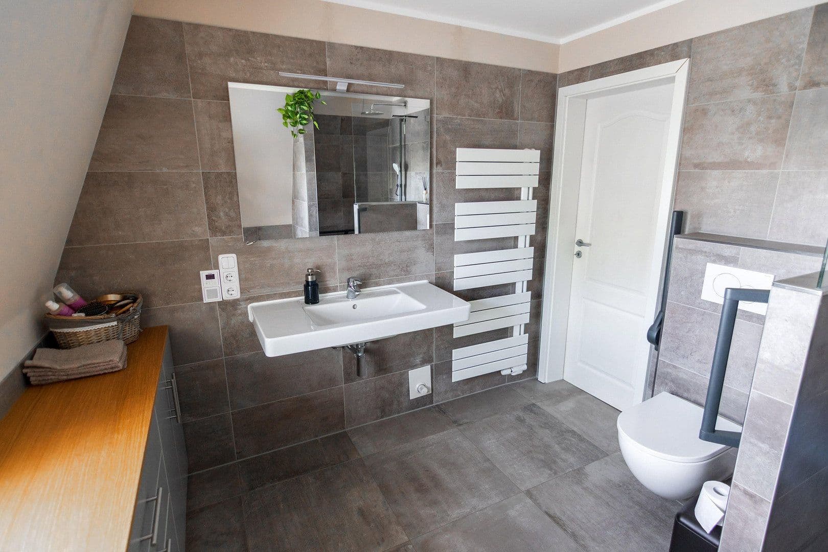 Predaj domu 133 m², pozemek 1.061 m², Grabau, Šlezvicko-Holštajnsko Predaj domu 133 m², pozemek 1.061 m², Grabau, Šlezvicko-Holštajnsko