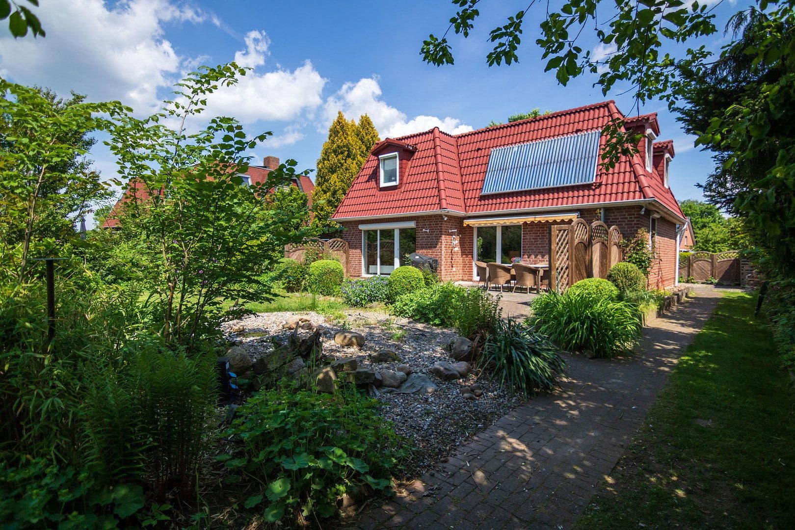 Predaj domu 133 m², pozemek 1.061 m², Grabau, Šlezvicko-Holštajnsko Predaj domu 133 m², pozemek 1.061 m², Grabau, Šlezvicko-Holštajnsko
