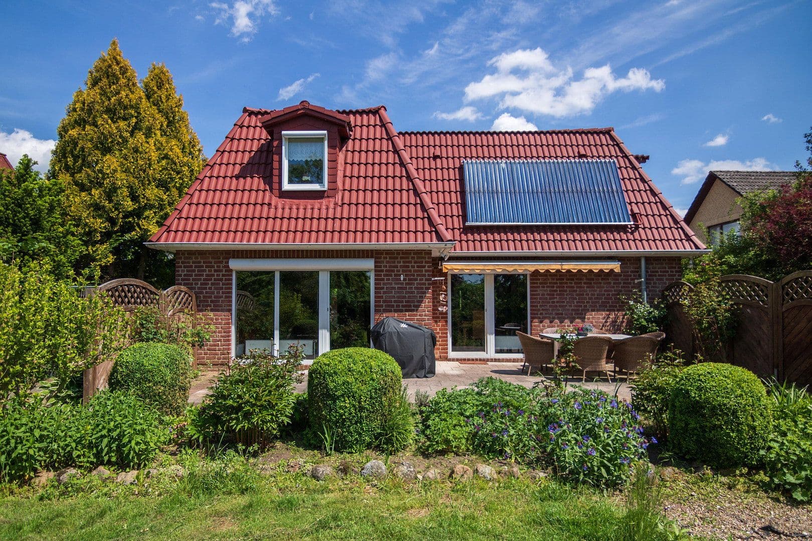 Predaj domu 133 m², pozemek 1.061 m², Grabau, Šlezvicko-Holštajnsko Predaj domu 133 m², pozemek 1.061 m², Grabau, Šlezvicko-Holštajnsko