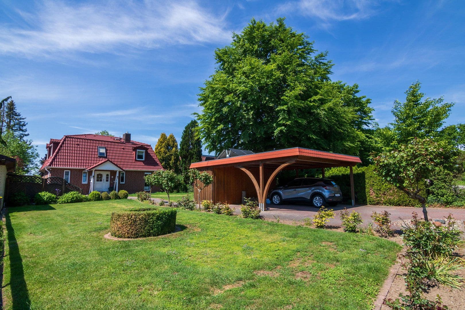 Predaj domu 133 m², pozemek 1.061 m², Grabau, Šlezvicko-Holštajnsko Predaj domu 133 m², pozemek 1.061 m², Grabau, Šlezvicko-Holštajnsko