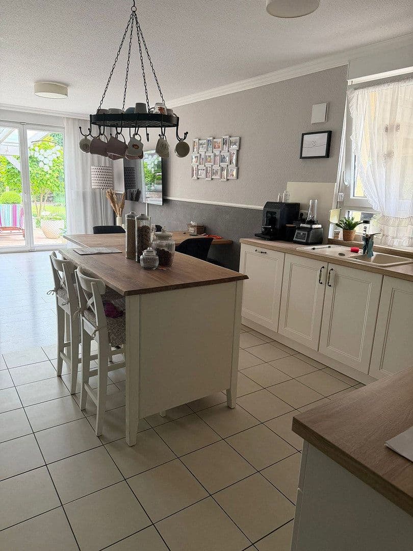 Predaj domu 142 m², pozemek 611 m², Lindenring 7a, Hennigsdorf, Brandenbursko Predaj domu 142 m², pozemek 611 m², Lindenring 7a, Hennigsdorf, Brandenbursko