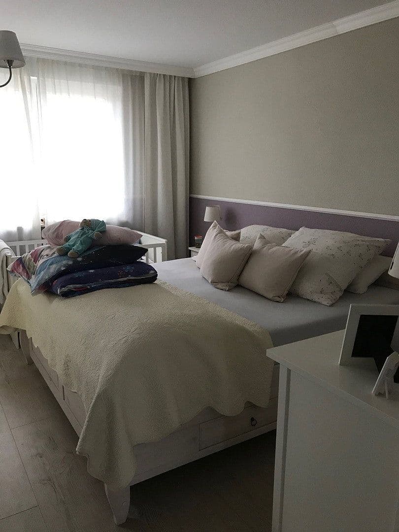 Predaj domu 142 m², pozemek 611 m², Lindenring 7a, Hennigsdorf, Brandenbursko Predaj domu 142 m², pozemek 611 m², Lindenring 7a, Hennigsdorf, Brandenbursko