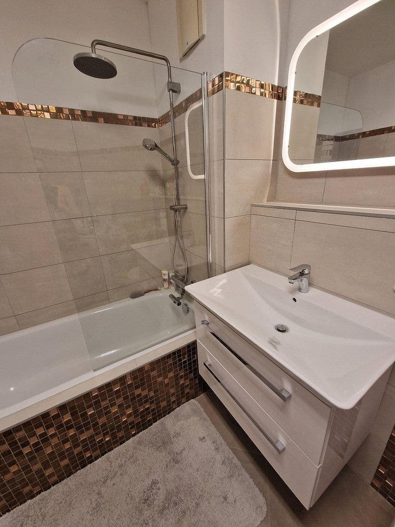 Predaj bytu 2-izbový 50 m², Edelweißstraße 24, Berlin, Berlín Predaj bytu 2-izbový 50 m², Edelweißstraße 24, Berlin, Berlín