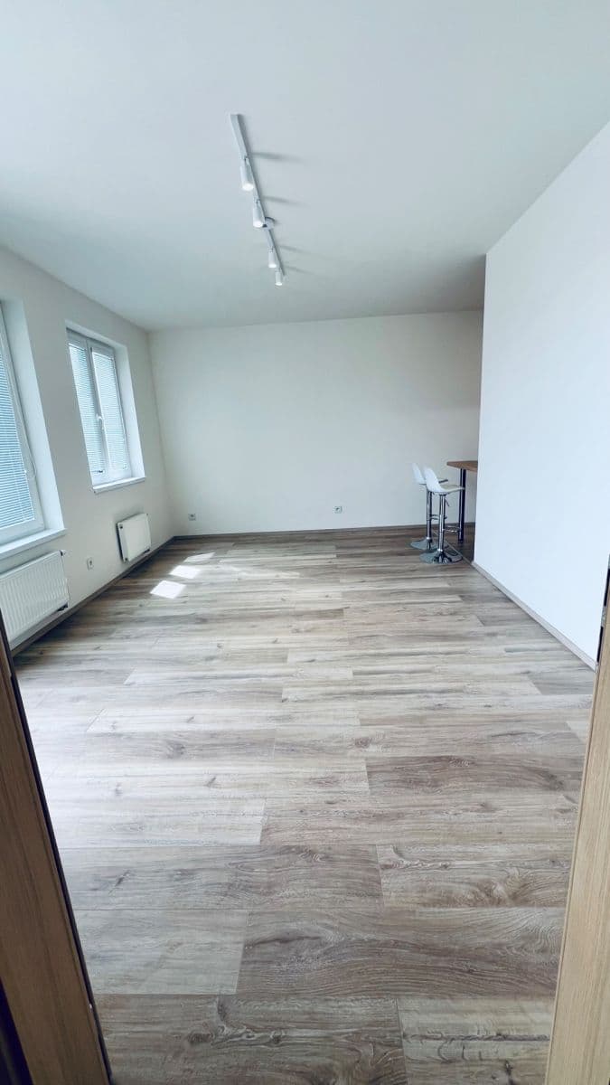 Prenájom bytu 2-izbový 46 m², Arnošta Staňka, Praha, Praha Prenájom bytu 2-izbový 46 m², Arnošta Staňka, Praha, Praha