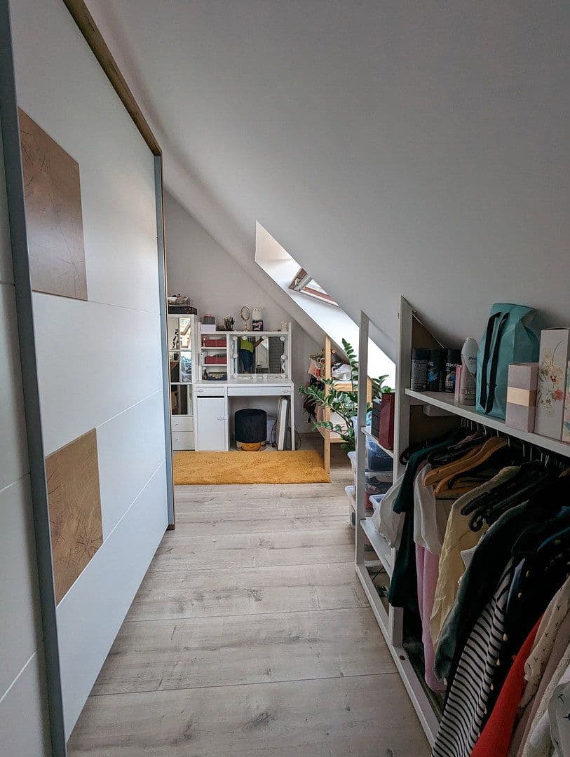 Prenájom bytu 4-izbový 145 m², Kriegstr., Pforzheim, Bádensko-Wurttembersko Prenájom bytu 4-izbový 145 m², Kriegstr., Pforzheim, Bádensko-Wurttembersko
