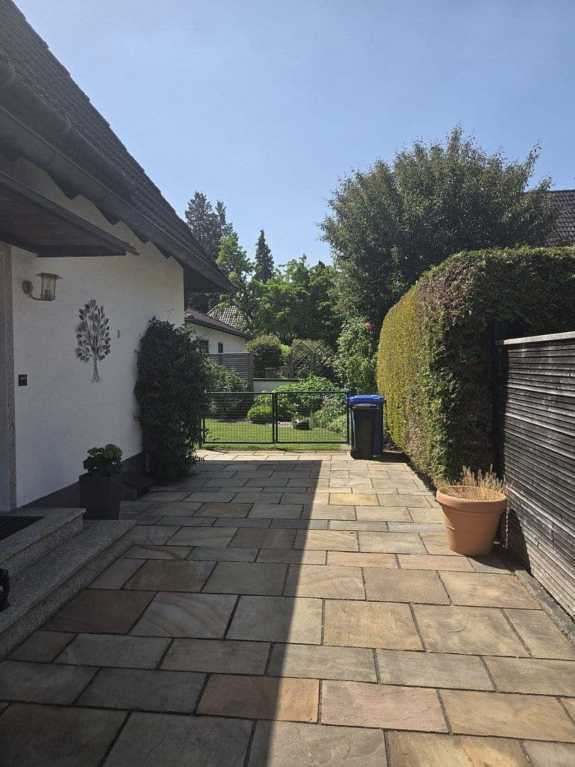 Predaj domu 175 m², pozemek 570 m², Puchheim, Bavorsko Predaj domu 175 m², pozemek 570 m², Puchheim, Bavorsko