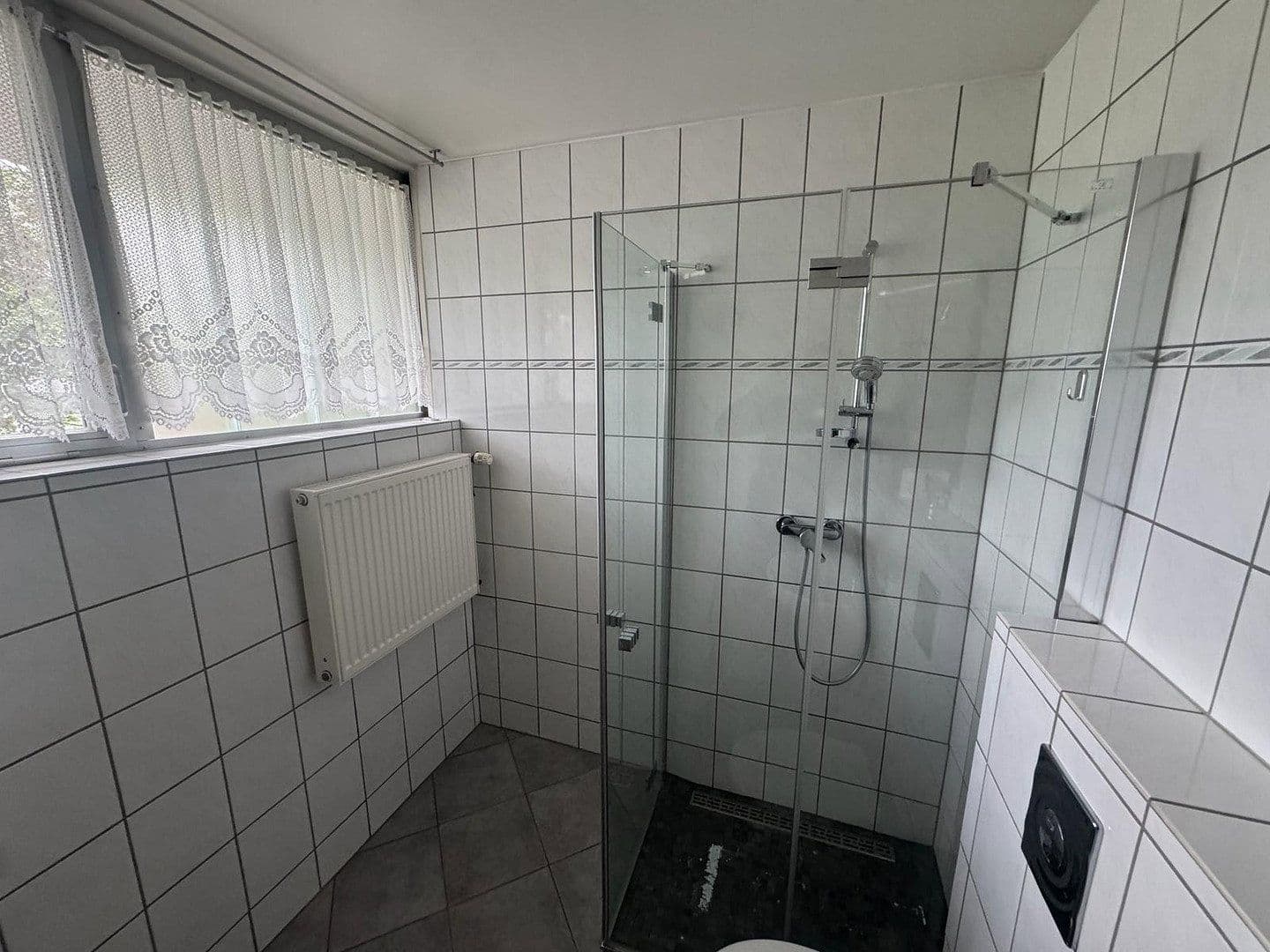 Prenájom bytu 4-izbový 91 m², Brüsseler Straße 37, Bonn, Severné Porýnie - Westfálsko Prenájom bytu 4-izbový 91 m², Brüsseler Straße 37, Bonn, Severné Porýnie - Westfálsko