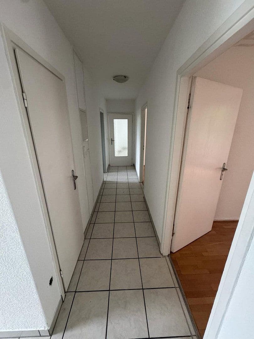 Prenájom bytu 4-izbový 91 m², Brüsseler Straße 37, Bonn, Severné Porýnie - Westfálsko Prenájom bytu 4-izbový 91 m², Brüsseler Straße 37, Bonn, Severné Porýnie - Westfálsko