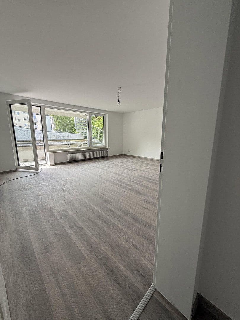 Prenájom bytu 2-izbový 110 m², Düsseldorf, Severné Porýnie - Westfálsko Prenájom bytu 2-izbový 110 m², Düsseldorf, Severné Porýnie - Westfálsko