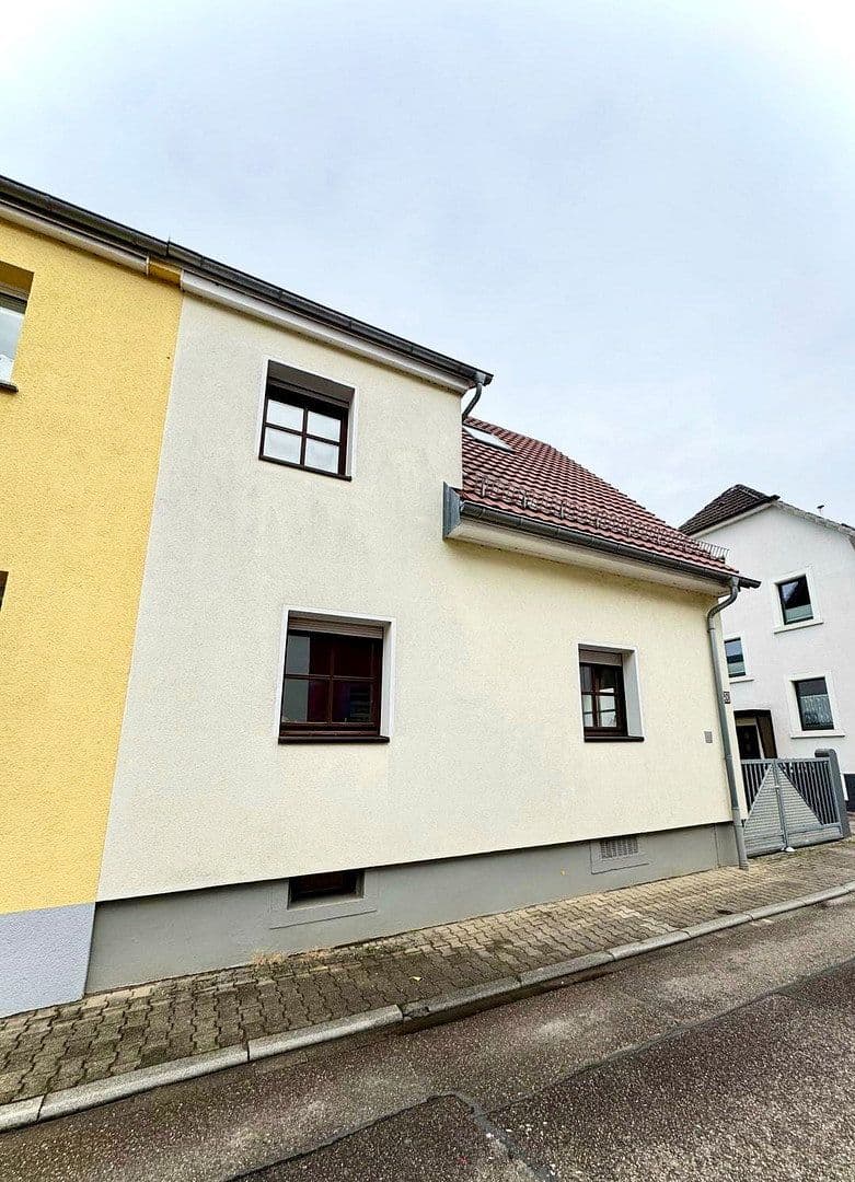 Predaj domu 169 m², pozemek 485 m², Kelterstraße 20, Walzbachtal, Bádensko-Wurttembersko Predaj domu 169 m², pozemek 485 m², Kelterstraße 20, Walzbachtal, Bádensko-Wurttembersko