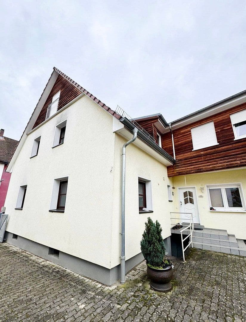 Predaj domu 169 m², pozemek 485 m², Kelterstraße 20, Walzbachtal, Bádensko-Wurttembersko Predaj domu 169 m², pozemek 485 m², Kelterstraße 20, Walzbachtal, Bádensko-Wurttembersko