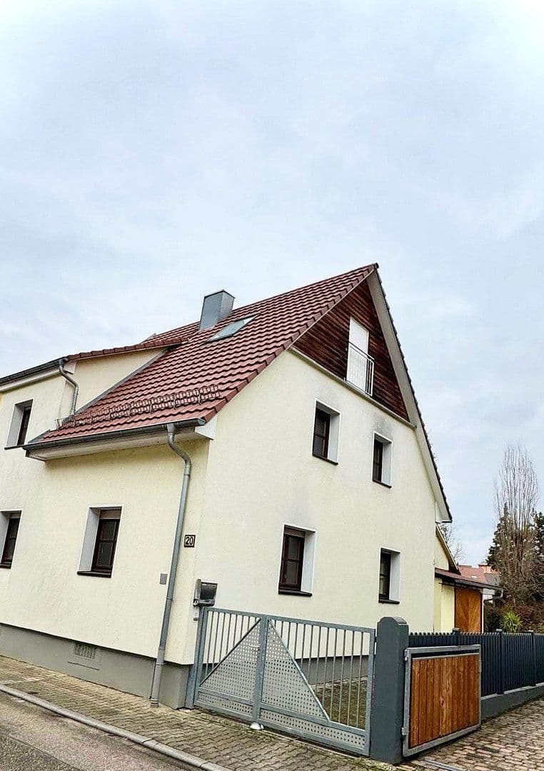 Predaj domu 169 m², pozemek 485 m², Kelterstraße 20, Walzbachtal, Bádensko-Wurttembersko Predaj domu 169 m², pozemek 485 m², Kelterstraße 20, Walzbachtal, Bádensko-Wurttembersko