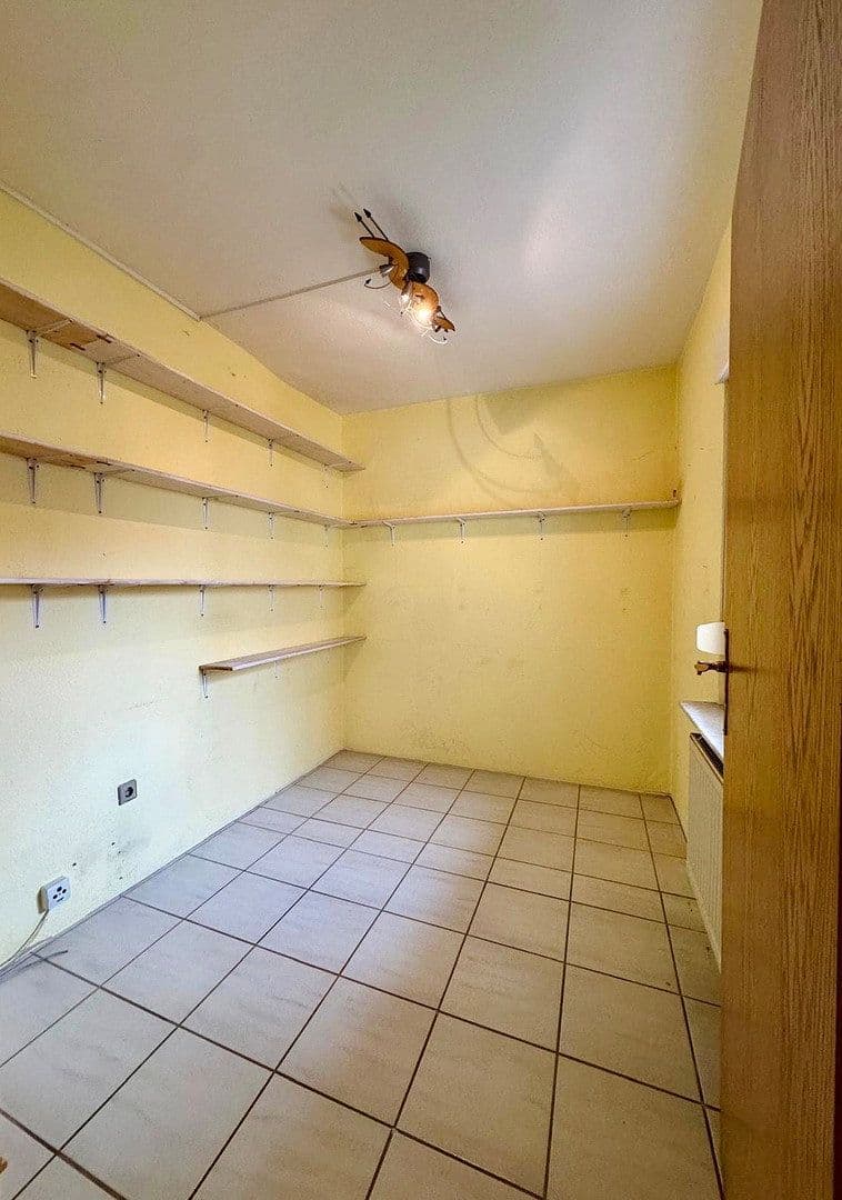 Predaj domu 169 m², pozemek 485 m², Kelterstraße 20, Walzbachtal, Bádensko-Wurttembersko Predaj domu 169 m², pozemek 485 m², Kelterstraße 20, Walzbachtal, Bádensko-Wurttembersko