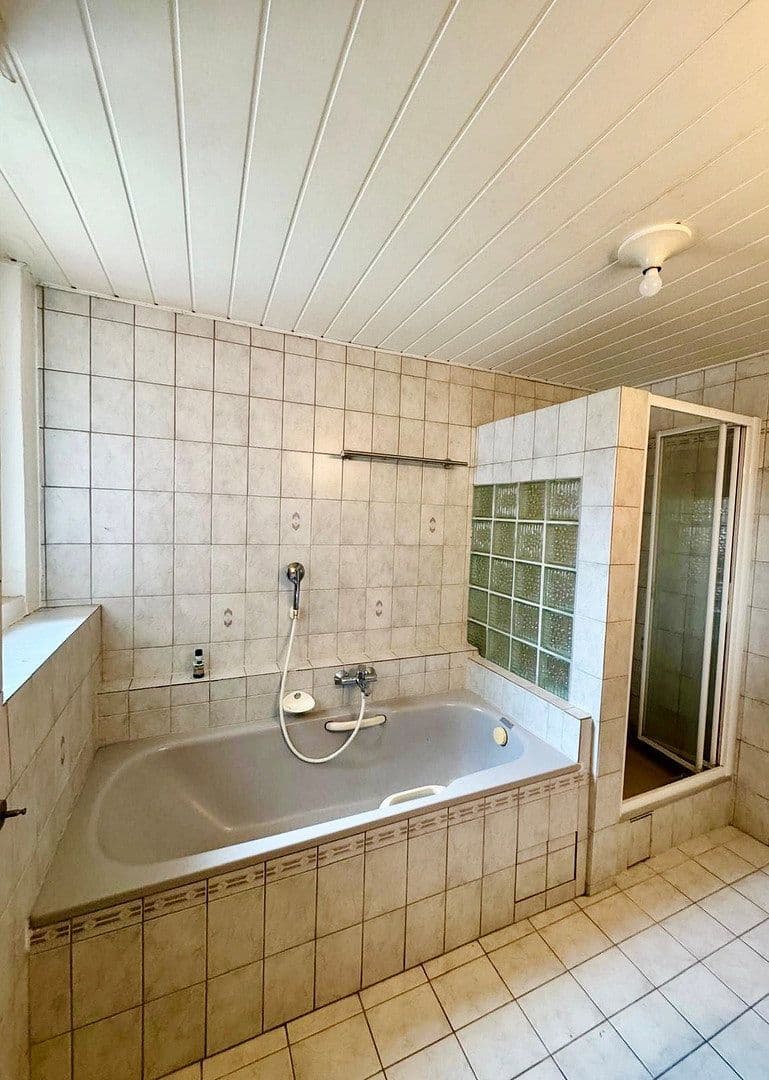 Predaj domu 169 m², pozemek 485 m², Kelterstraße 20, Walzbachtal, Bádensko-Wurttembersko Predaj domu 169 m², pozemek 485 m², Kelterstraße 20, Walzbachtal, Bádensko-Wurttembersko