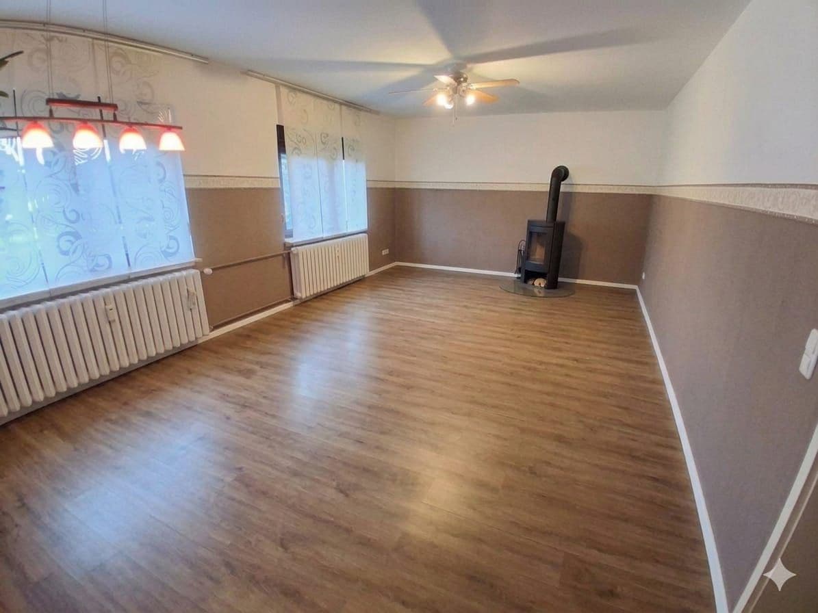 Predaj domu 170 m², pozemek 11.132 m², Kloster Lehnin, Brandenbursko Predaj domu 170 m², pozemek 11.132 m², Kloster Lehnin, Brandenbursko
