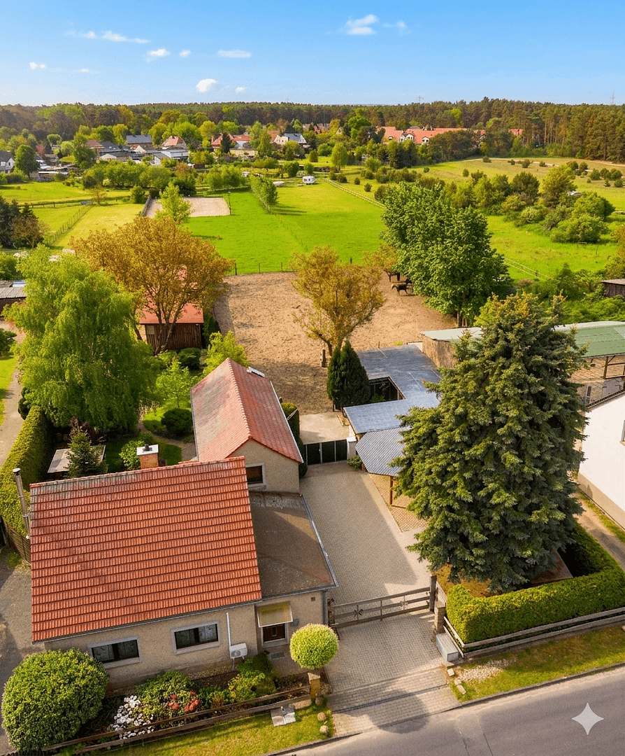 Predaj domu 170 m², pozemek 11.132 m², Kloster Lehnin, Brandenbursko Predaj domu 170 m², pozemek 11.132 m², Kloster Lehnin, Brandenbursko