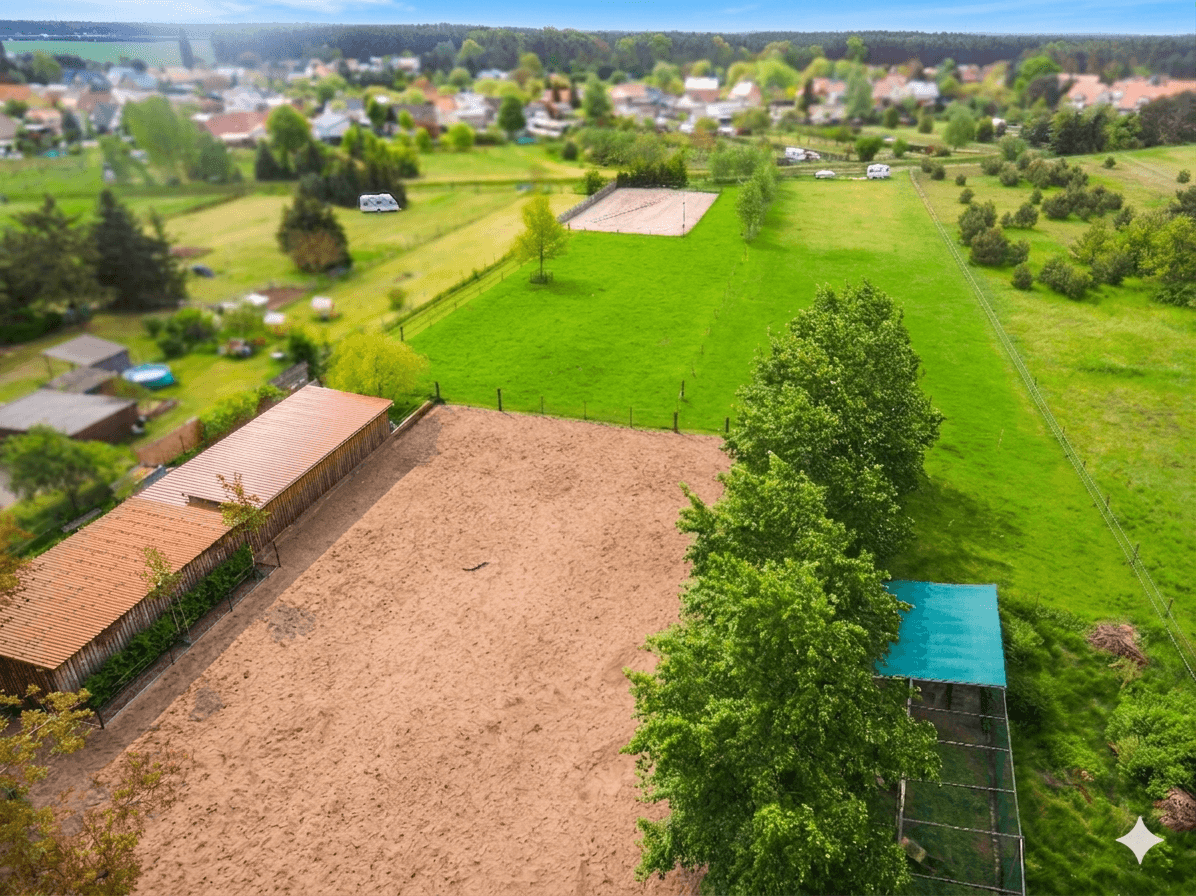 Predaj domu 170 m², pozemek 11.132 m², Kloster Lehnin, Brandenbursko Predaj domu 170 m², pozemek 11.132 m², Kloster Lehnin, Brandenbursko