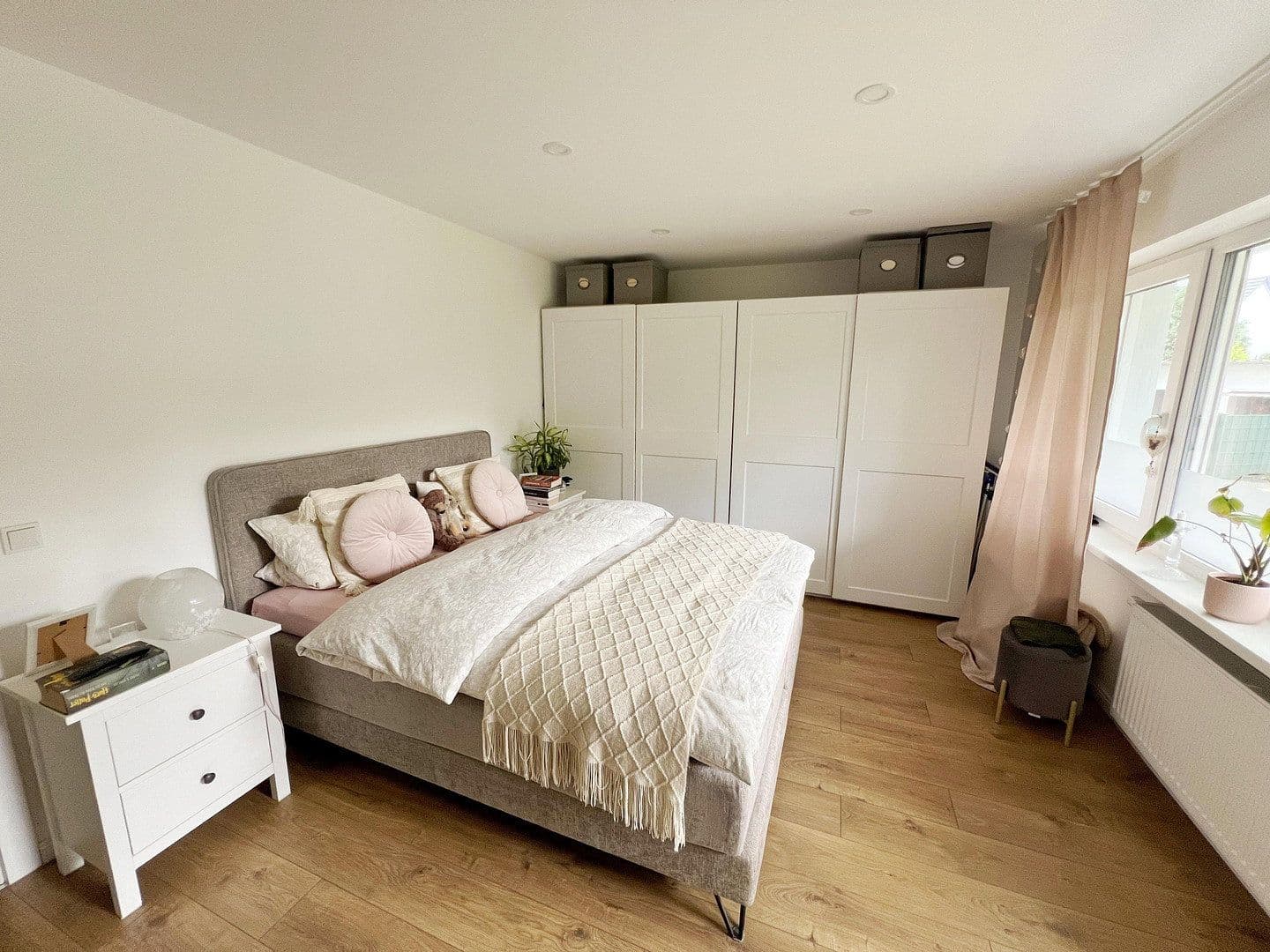Prenájom bytu 3-izbový 88 m², Samansstr. 17, Bonn, Severné Porýnie - Westfálsko Prenájom bytu 3-izbový 88 m², Samansstr. 17, Bonn, Severné Porýnie - Westfálsko