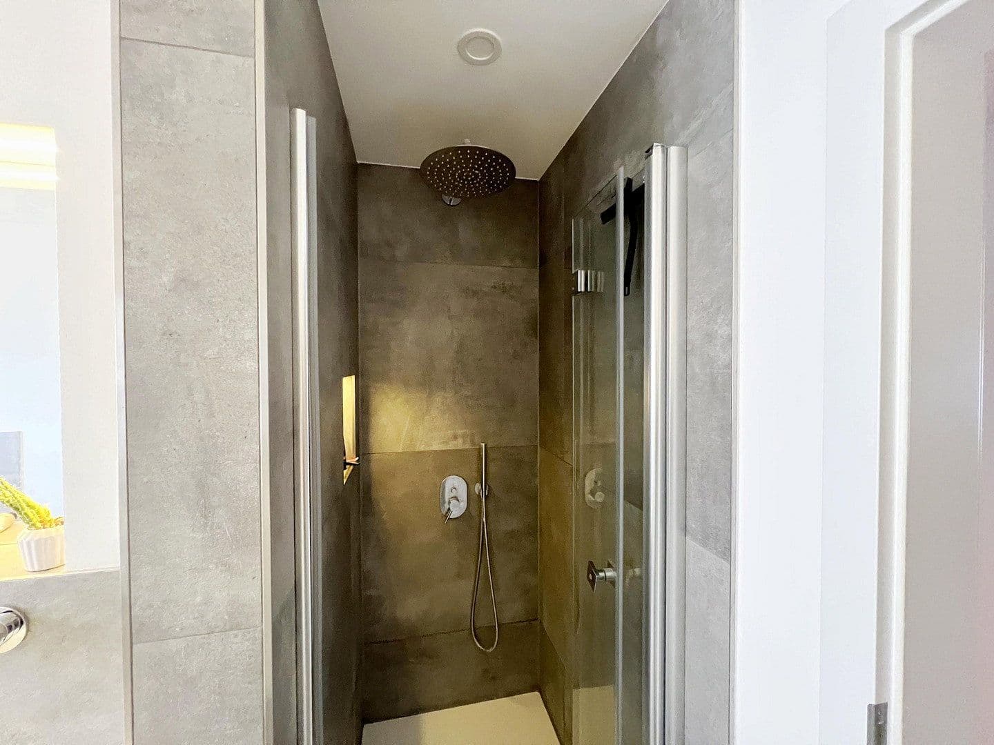 Prenájom bytu 3-izbový 88 m², Samansstr. 17, Bonn, Severné Porýnie - Westfálsko Prenájom bytu 3-izbový 88 m², Samansstr. 17, Bonn, Severné Porýnie - Westfálsko
