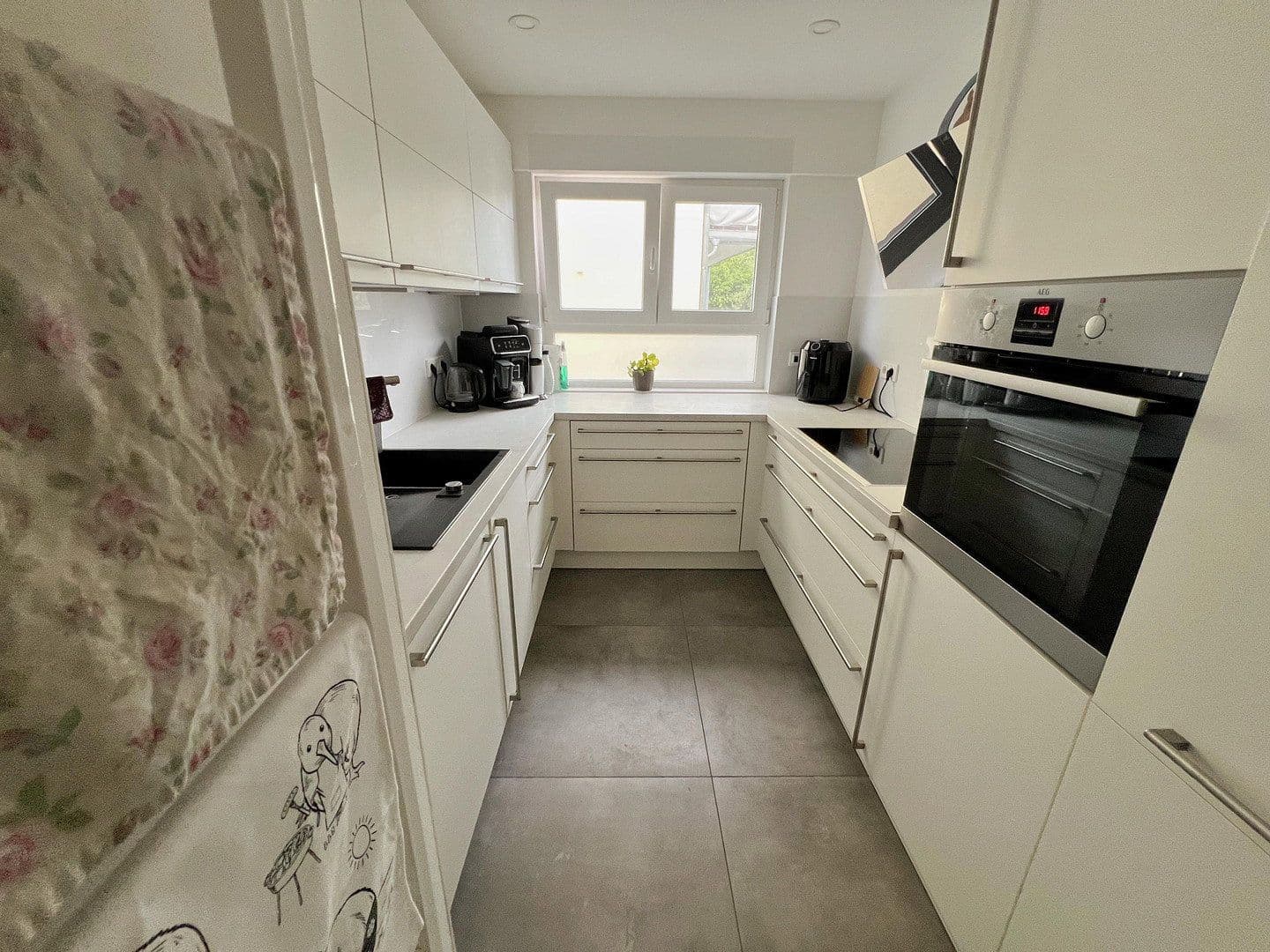 Prenájom bytu 3-izbový 88 m², Samansstr. 17, Bonn, Severné Porýnie - Westfálsko Prenájom bytu 3-izbový 88 m², Samansstr. 17, Bonn, Severné Porýnie - Westfálsko