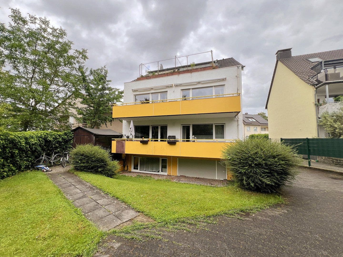 Prenájom bytu 3-izbový 88 m², Samansstr. 17, Bonn, Severné Porýnie - Westfálsko Prenájom bytu 3-izbový 88 m², Samansstr. 17, Bonn, Severné Porýnie - Westfálsko