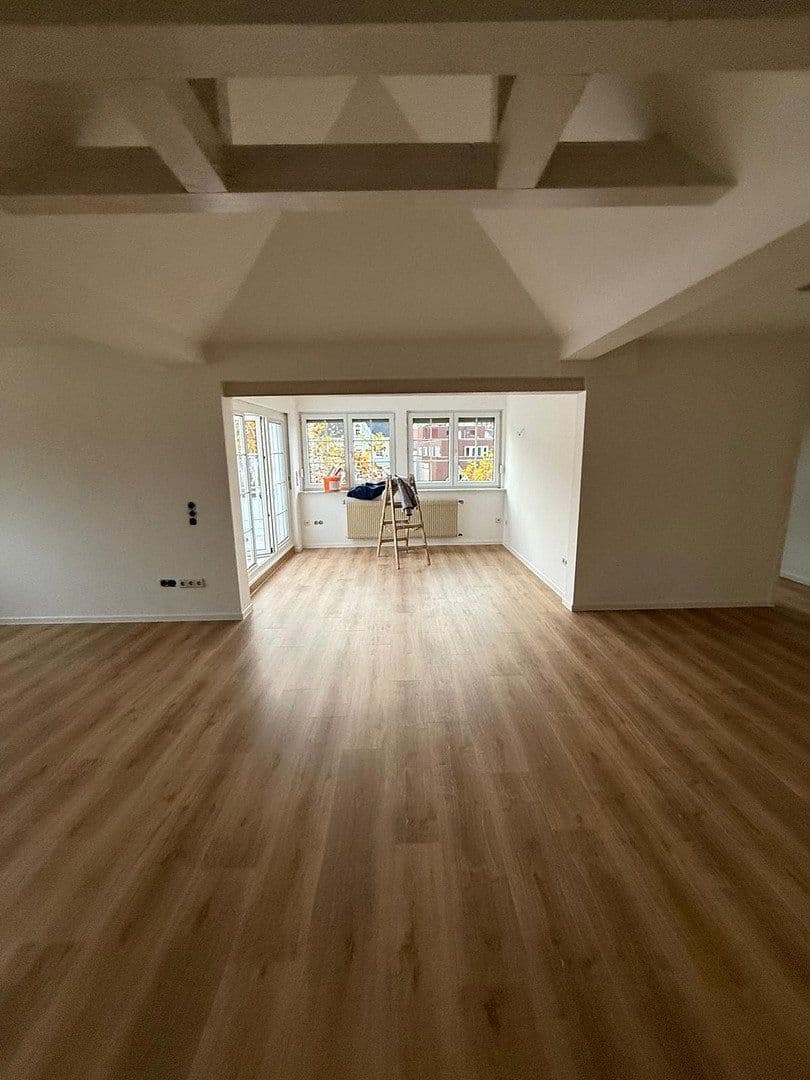 Prenájom bytu 5-izbový 200 m², Ludwig-Schmank-Str.1, Bad Orb, Hesensko Prenájom bytu 5-izbový 200 m², Ludwig-Schmank-Str.1, Bad Orb, Hesensko
