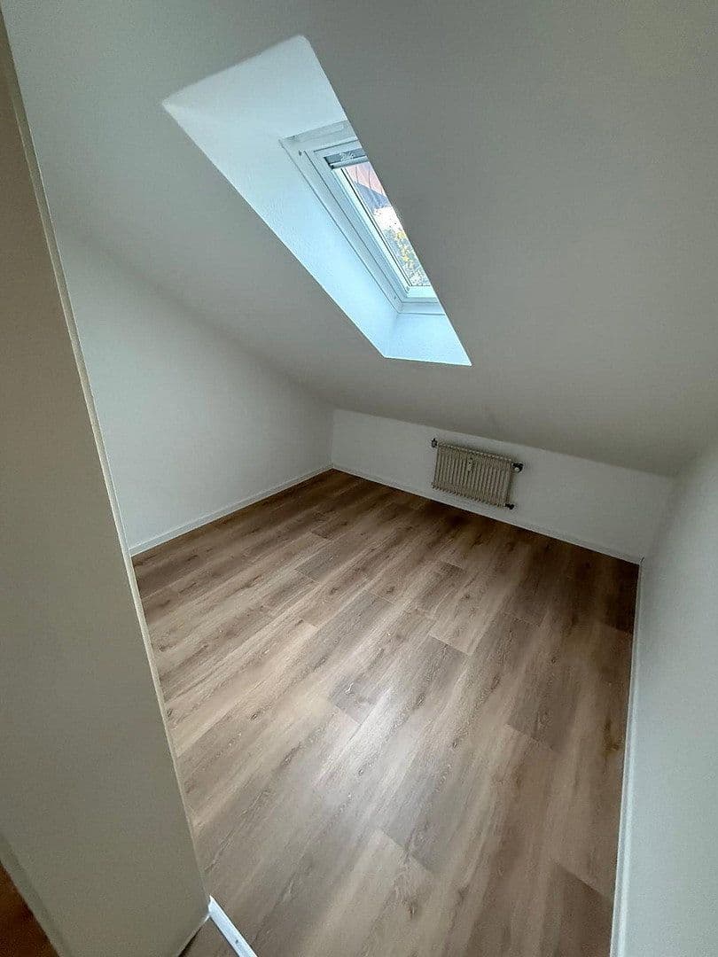 Prenájom bytu 5-izbový 200 m², Ludwig-Schmank-Str.1, Bad Orb, Hesensko Prenájom bytu 5-izbový 200 m², Ludwig-Schmank-Str.1, Bad Orb, Hesensko