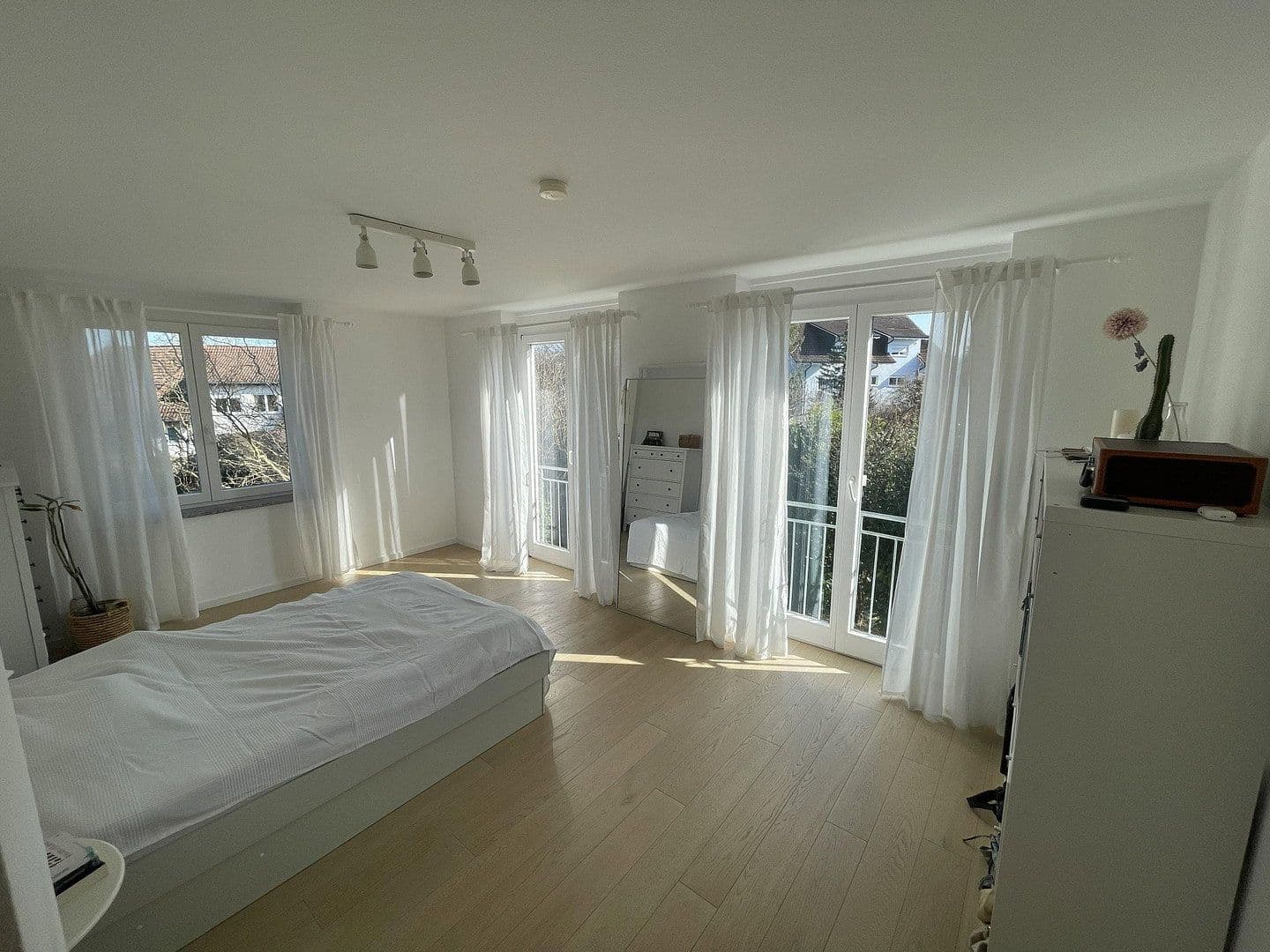 Predaj domu 224 m², pozemek 568 m², Jestetten, Bádensko-Wurttembersko Predaj domu 224 m², pozemek 568 m², Jestetten, Bádensko-Wurttembersko