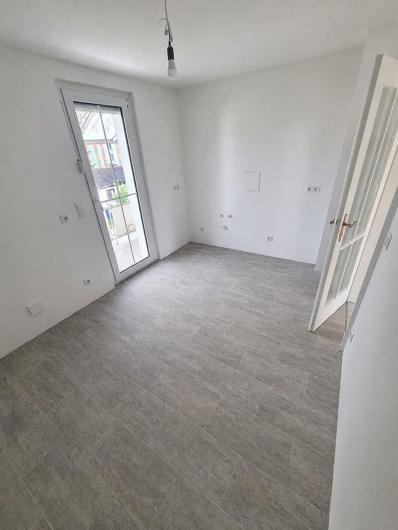 Prenájom bytu 4-izbový 80 m², Waldkraiburg, Bavorsko Prenájom bytu 4-izbový 80 m², Waldkraiburg, Bavorsko