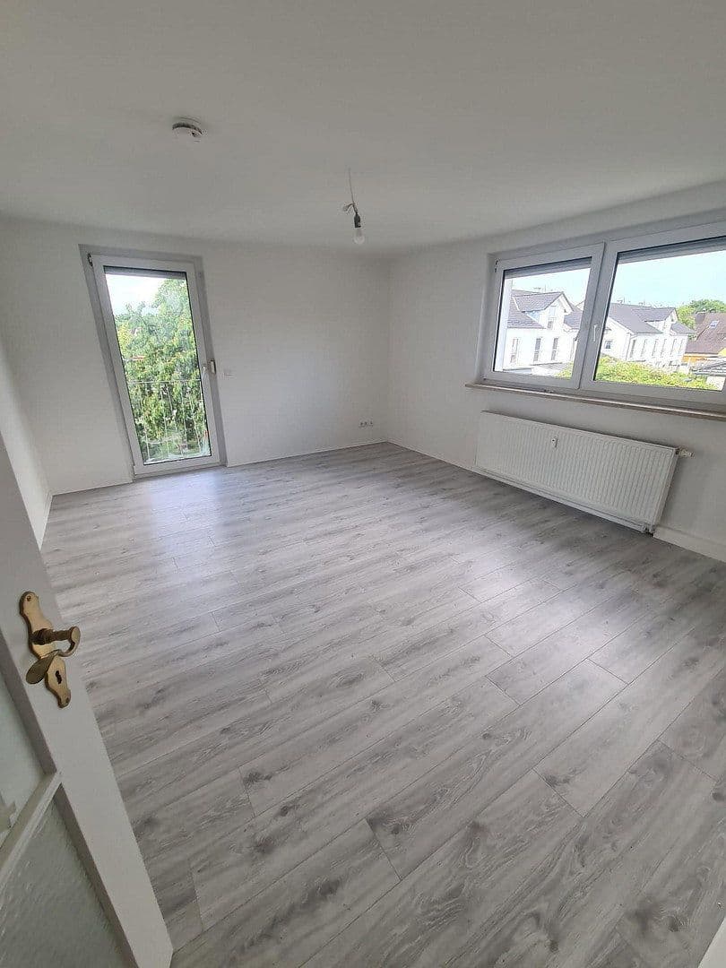 Prenájom bytu 4-izbový 80 m², Waldkraiburg, Bavorsko Prenájom bytu 4-izbový 80 m², Waldkraiburg, Bavorsko