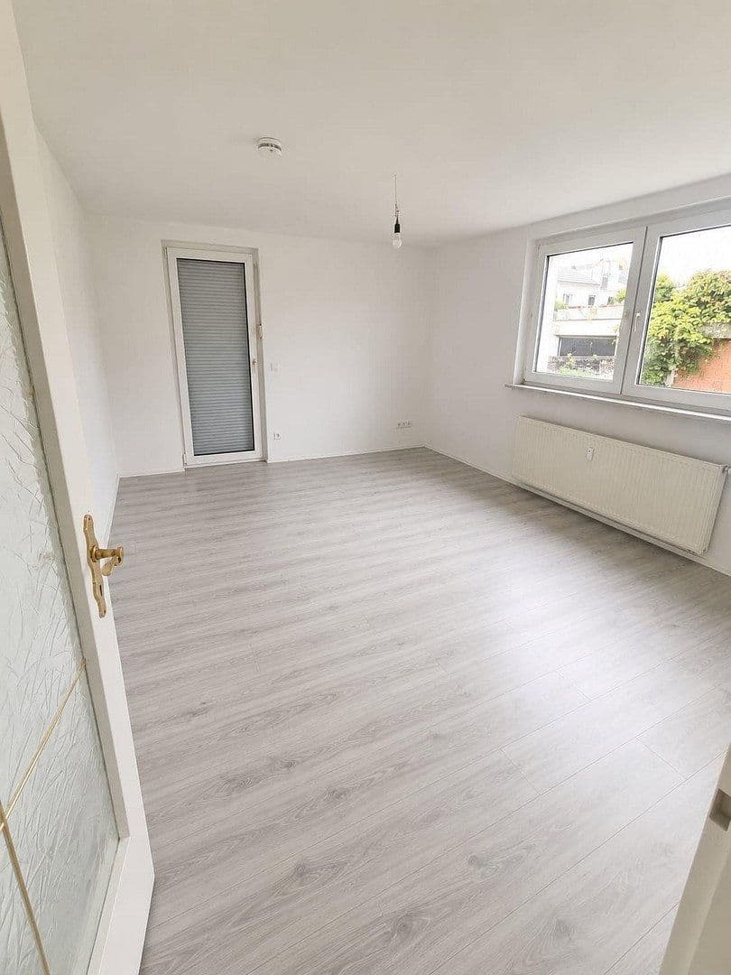 Prenájom bytu 3-izbový 90 m², Waldkraiburg, Bavorsko Prenájom bytu 3-izbový 90 m², Waldkraiburg, Bavorsko