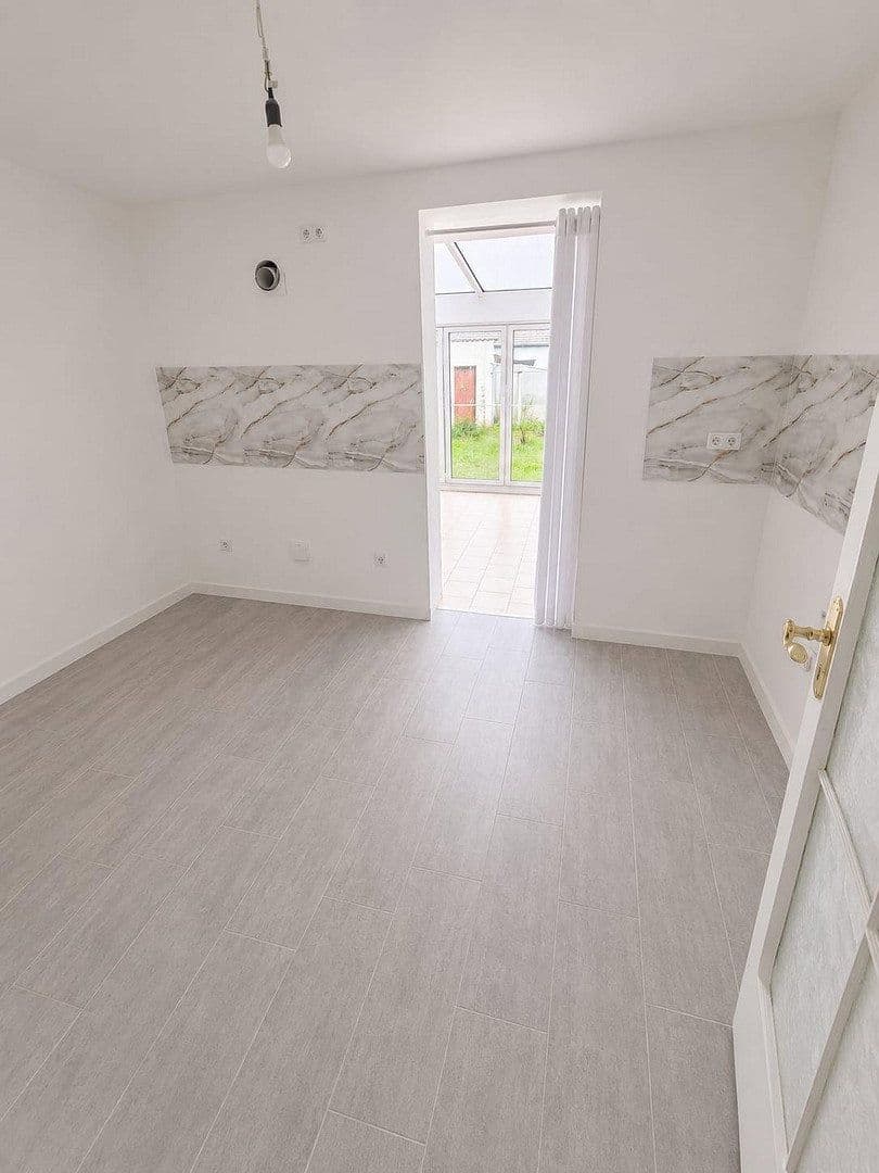 Prenájom bytu 3-izbový 90 m², Waldkraiburg, Bavorsko Prenájom bytu 3-izbový 90 m², Waldkraiburg, Bavorsko